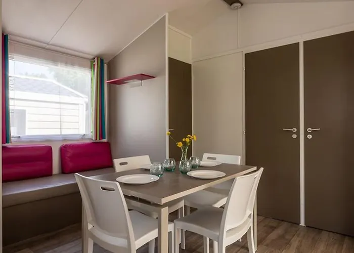 Mobil Confortable Avec Terrasse A - Api-1-52-478 אתר קמפינג